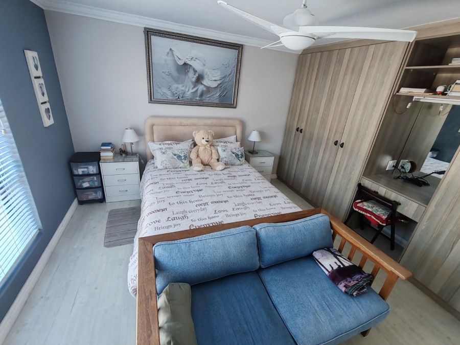 3 Bedroom Property for Sale in De Kelders Western Cape